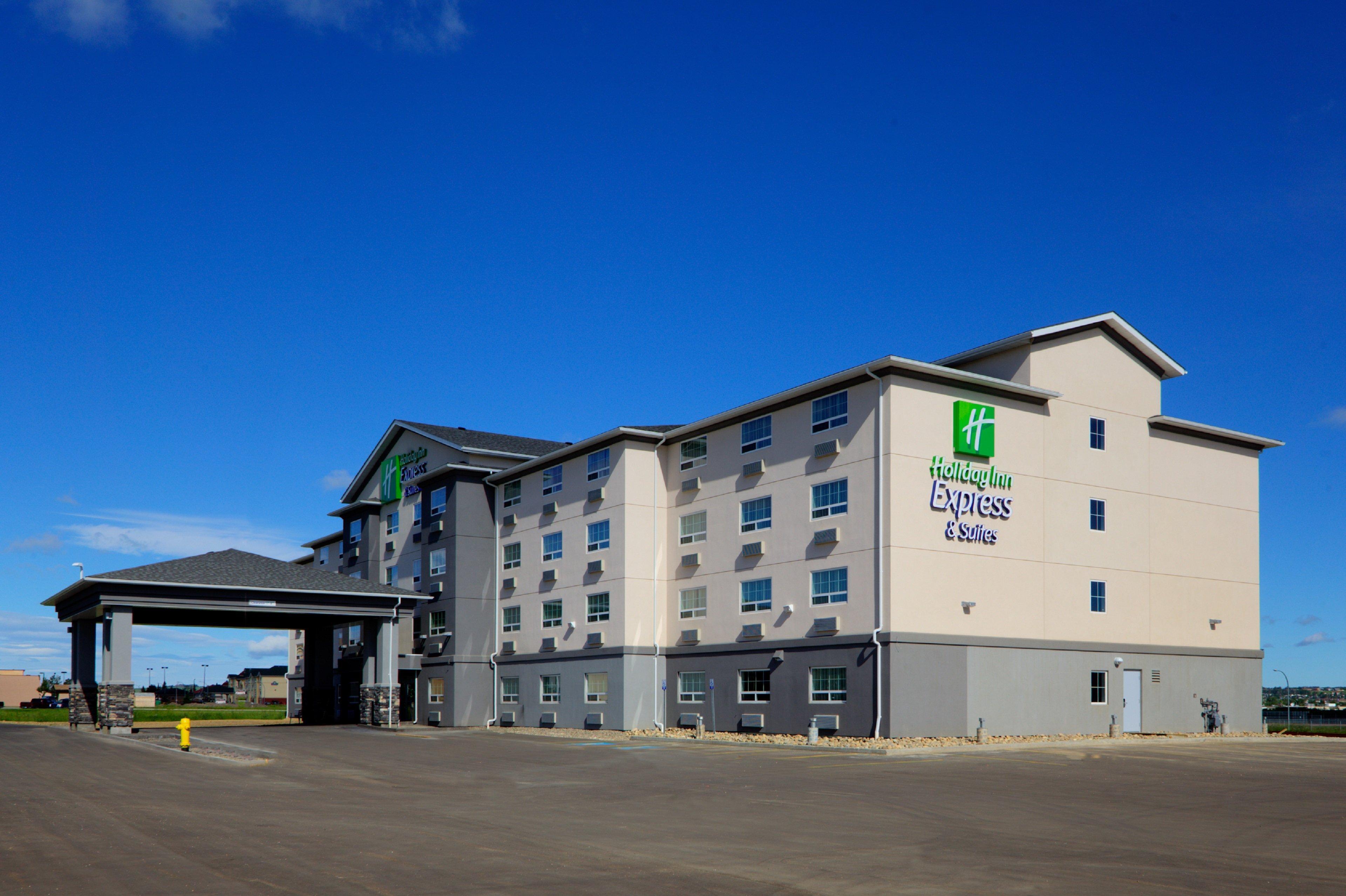 Holiday Inn Express And Suites Dawson Creek, An Ihg Hotel Exterior photo